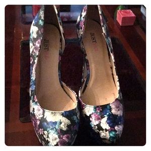 Floral high heeled shoes